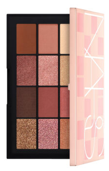 Afterglow Irresistable Eyeshadow Palette, de NARS, tips de maquillaje de Navidad 2024