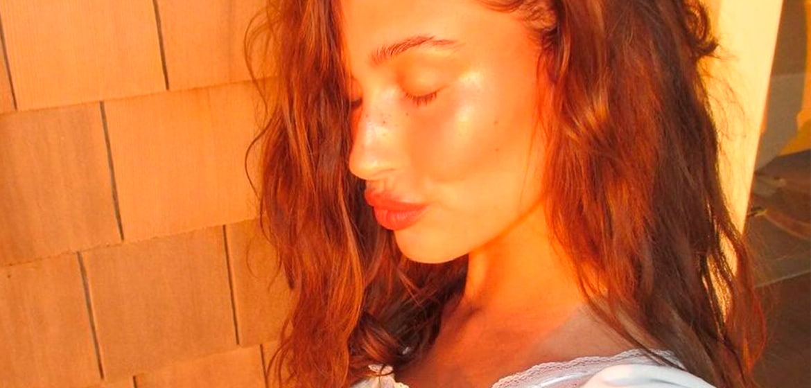 Hailey Bieber, makeup para verano